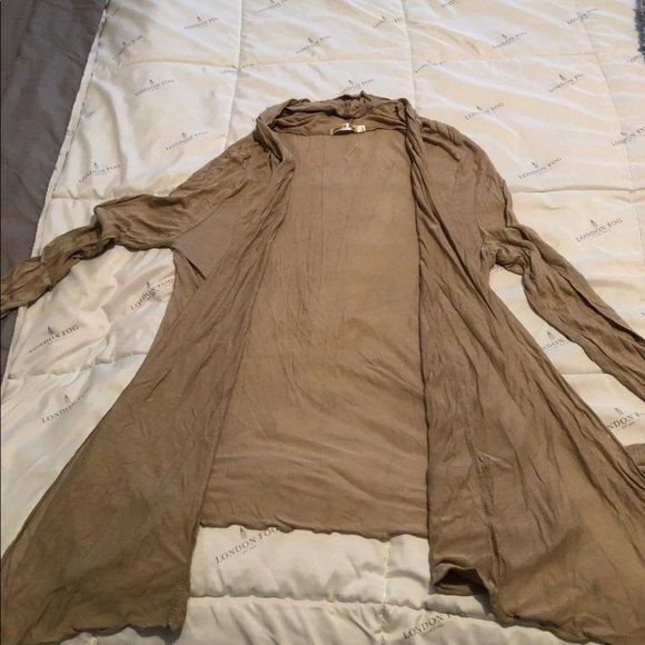 Heart hips cardigan size medium - Picture 4 of 8